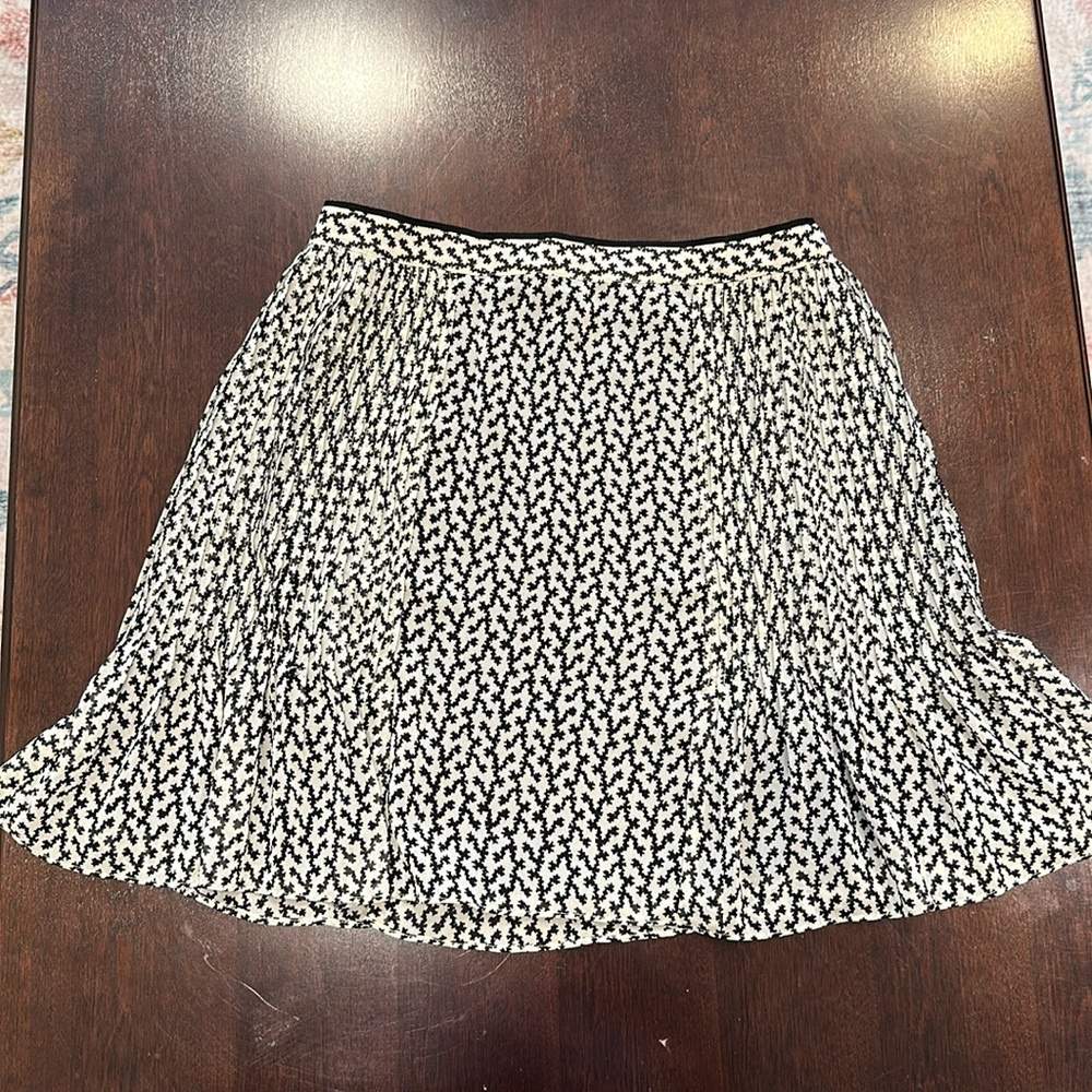 Reiss Fluttery black and cream skirt
